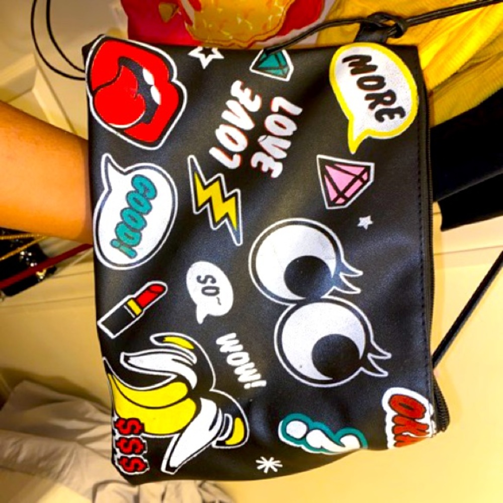 Graphic Pouch/Purse